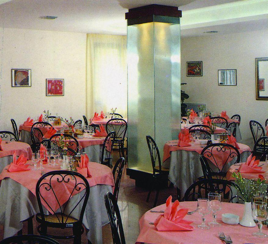 Hotel Cristallo Cattolica Ngoại thất bức ảnh